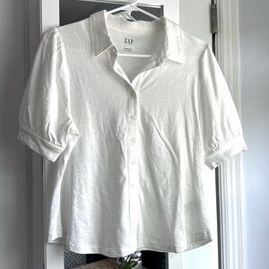 NWT Gap puff shoulder button white blouse